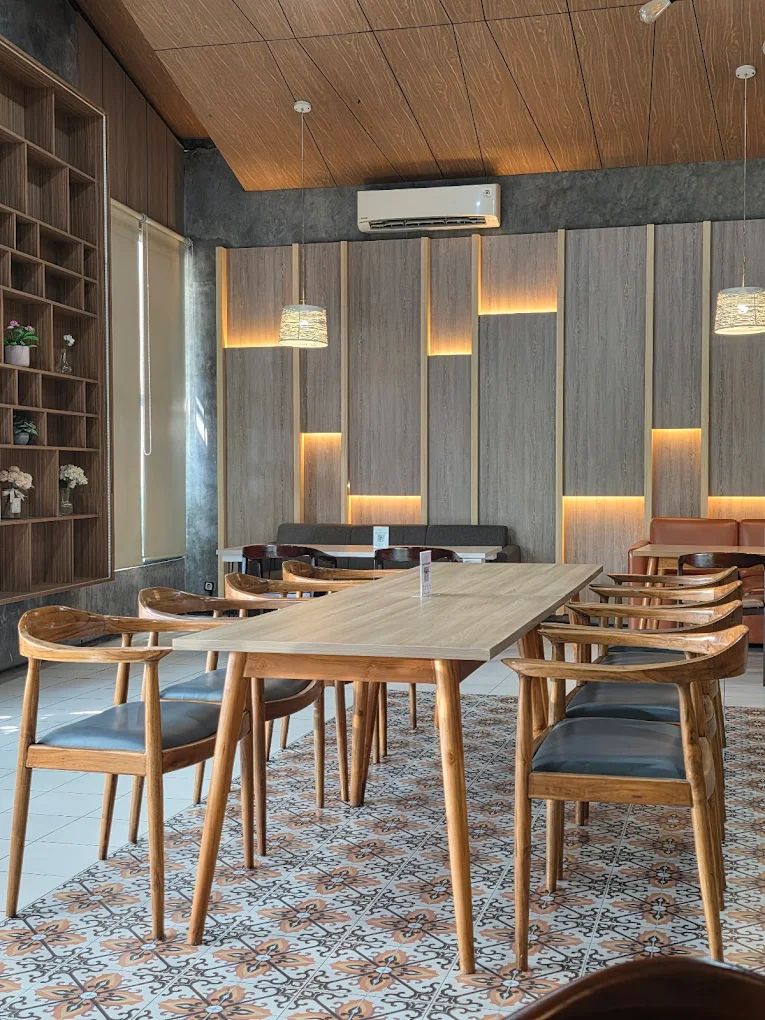Suasana Kuilo Coffe & Kitchen